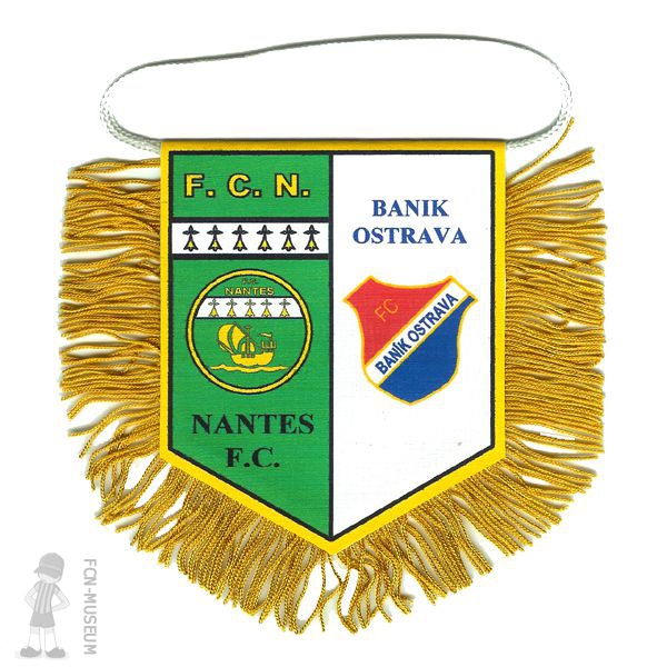 1974-75  16ème aller Nantes Banik Ostrava (Fanion)